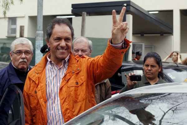 В Аргентине прошло первичное голосование перед выборами президента